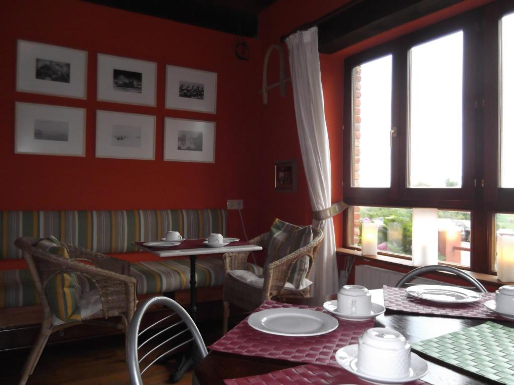 Posada Las Mananitas Cóbreces Esterno foto